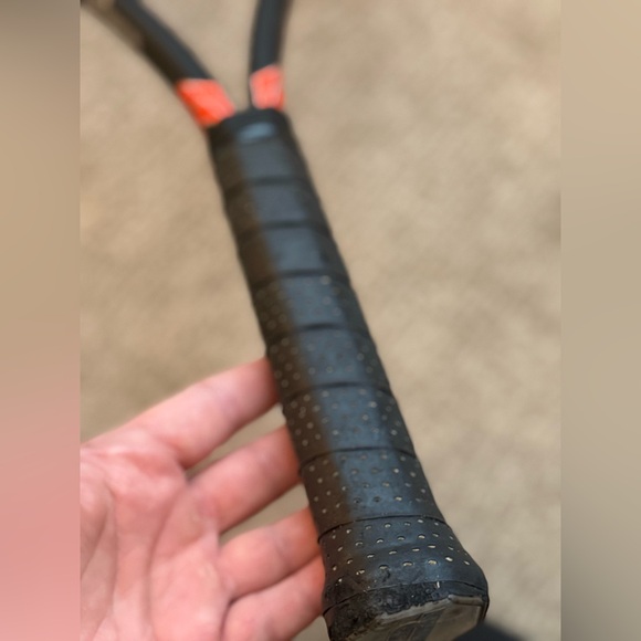 Tennis Racket - Picture 5 of 9